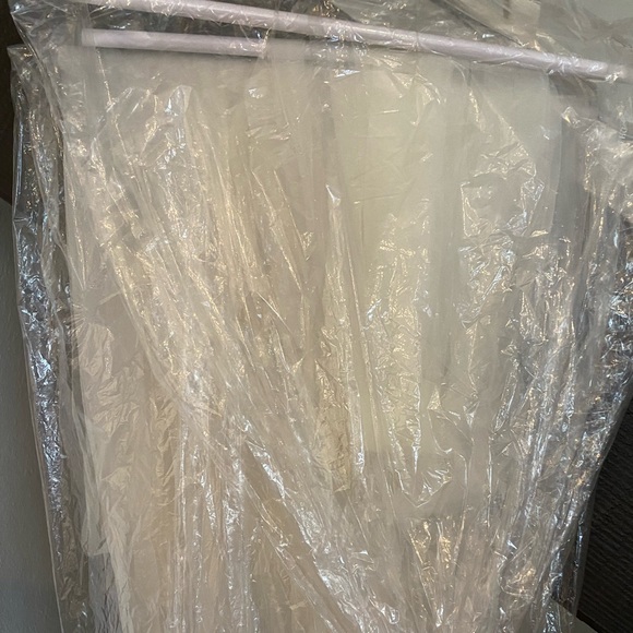 Bel Aire V7333C Luxe Soft Tulle Cathedral Ivory Wedding Veil and Blusher - Picture 4 of 5